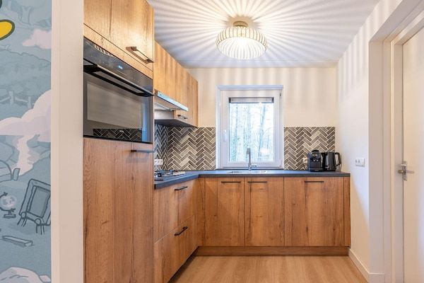 Keuken - Familievilla in Hoogerheide met gedeeld zwembad in Hoogerheide (3)