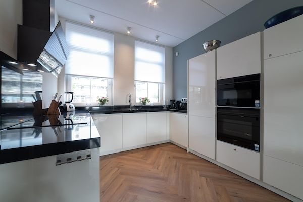 Keuken - Esthetische Familievilla in Colijnsplaat in Colijnsplaat (4)