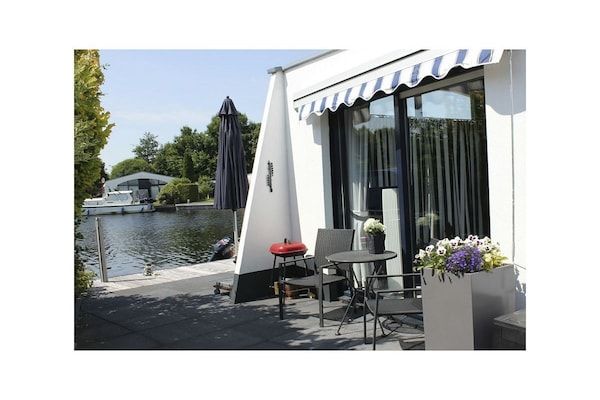 Untagged - Bungalow in Lemmer met zwembad in Lemmer (4)