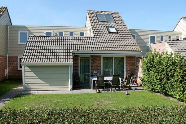 Buitenkant - Villa in Zeeland met privéterras in Kortgene (5)