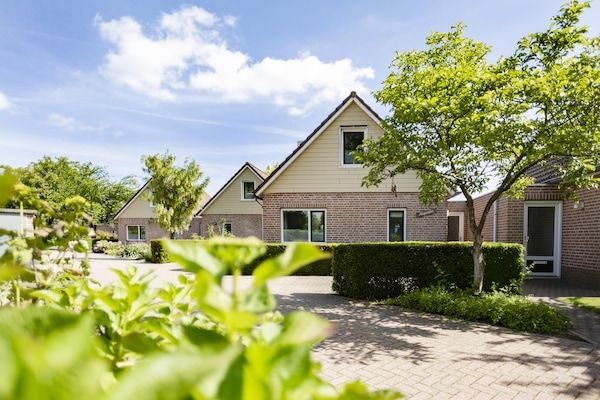 Buitenkant - Vakantiehuis in Gelderland met tuin in Plasmolen (1)