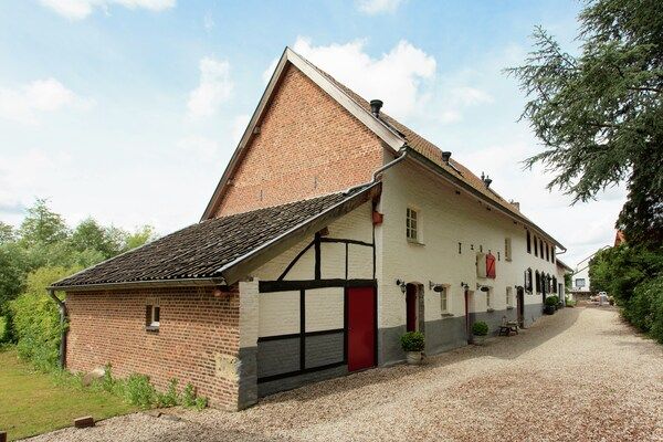 Buitenkant - Schilderachtig verblijf in Gulp Valley in Slenaken (1)