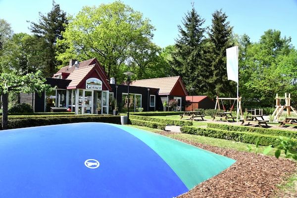 HallReception - Vrijstaand huis met tuin in Nederland in Dalfsen (1)