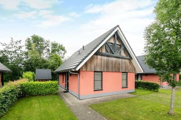 Buitenkant - Vakantiehuis in Balk bij Friese Meren in Balk (1)