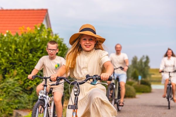 Park - Vrijstaande vakantiewoning voor 6 personen met tuin nabij het IJsselmeer in Andijk (5)