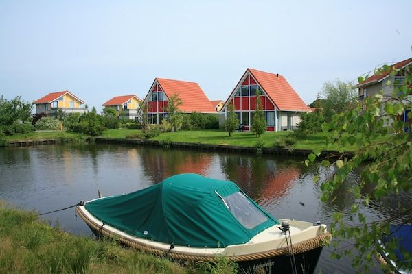 Buitenkant - Vakantiehuis in Steendam met tuin in Steendam (2)