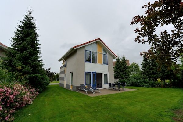 Buitenkant - Vakantiehuis in Steendam met tuin in Steendam (1)