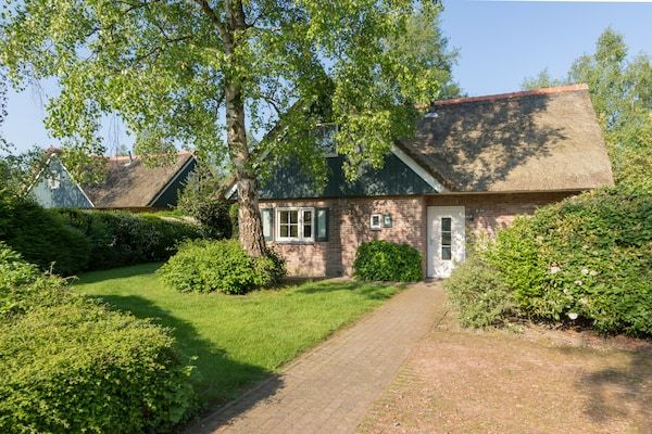 Buitenkant - Charmant huis met tuin in Paasloo (1)