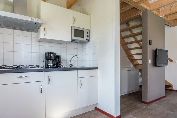 Keuken - Vakantieverblijf De Stelhoeve in Wemeldinge (3)