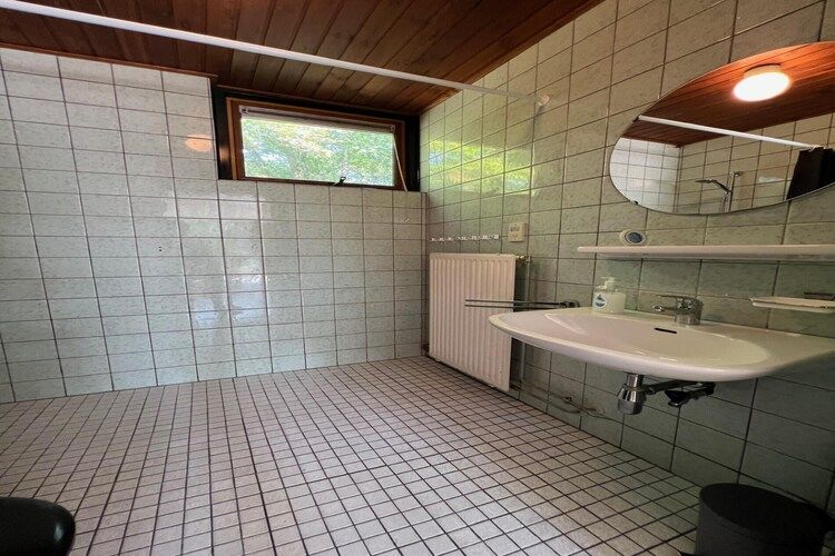 De badkamer van Bungalow 69 in Stramproy