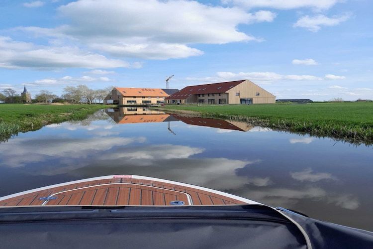 De tuin van Friese Villa in Leons in Leons