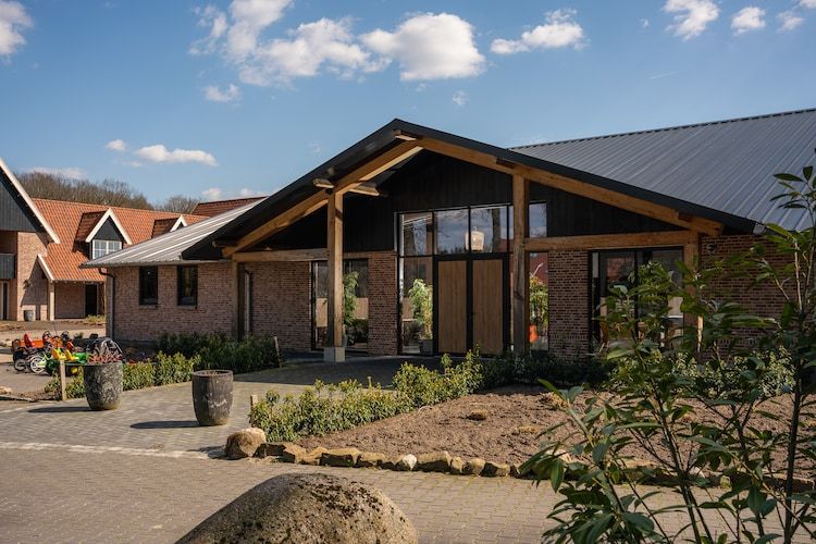 Parkfaciliteiten bij De Familieboerderij in Losser